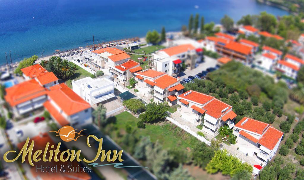 Meliton Inn Hotel & Suites By The Beach Néosz Marmarász Kültér fotó