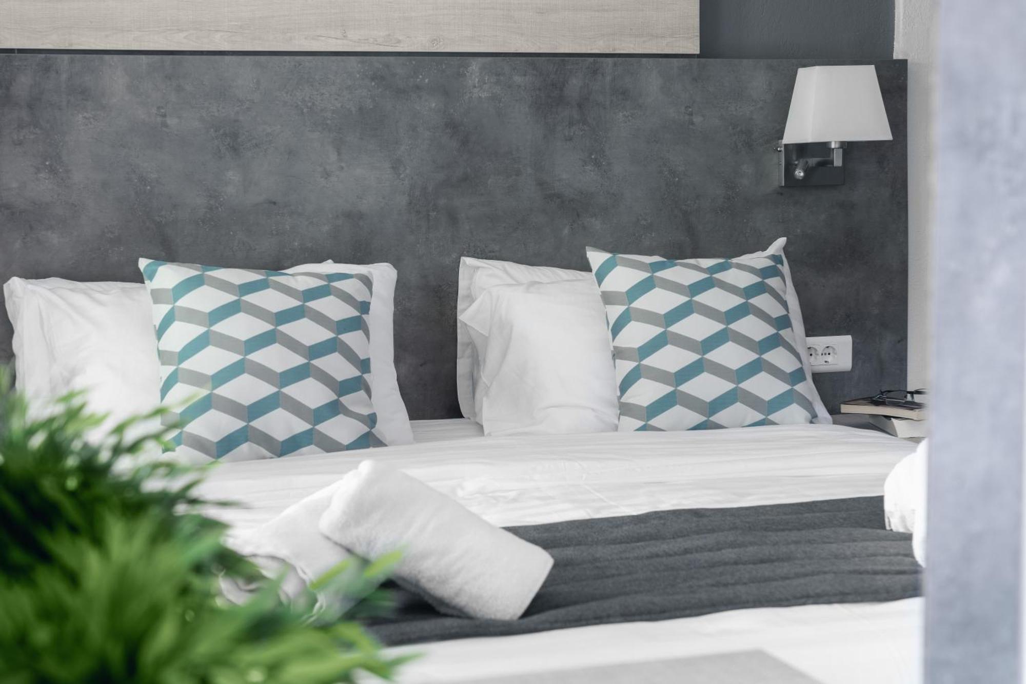 Meliton Inn Hotel & Suites By The Beach Néosz Marmarász Kültér fotó