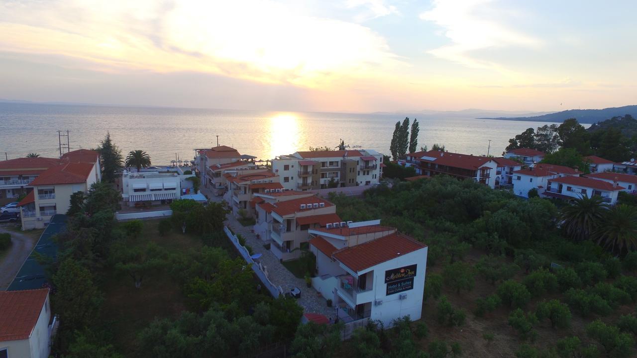 Meliton Inn Hotel & Suites By The Beach Néosz Marmarász Kültér fotó