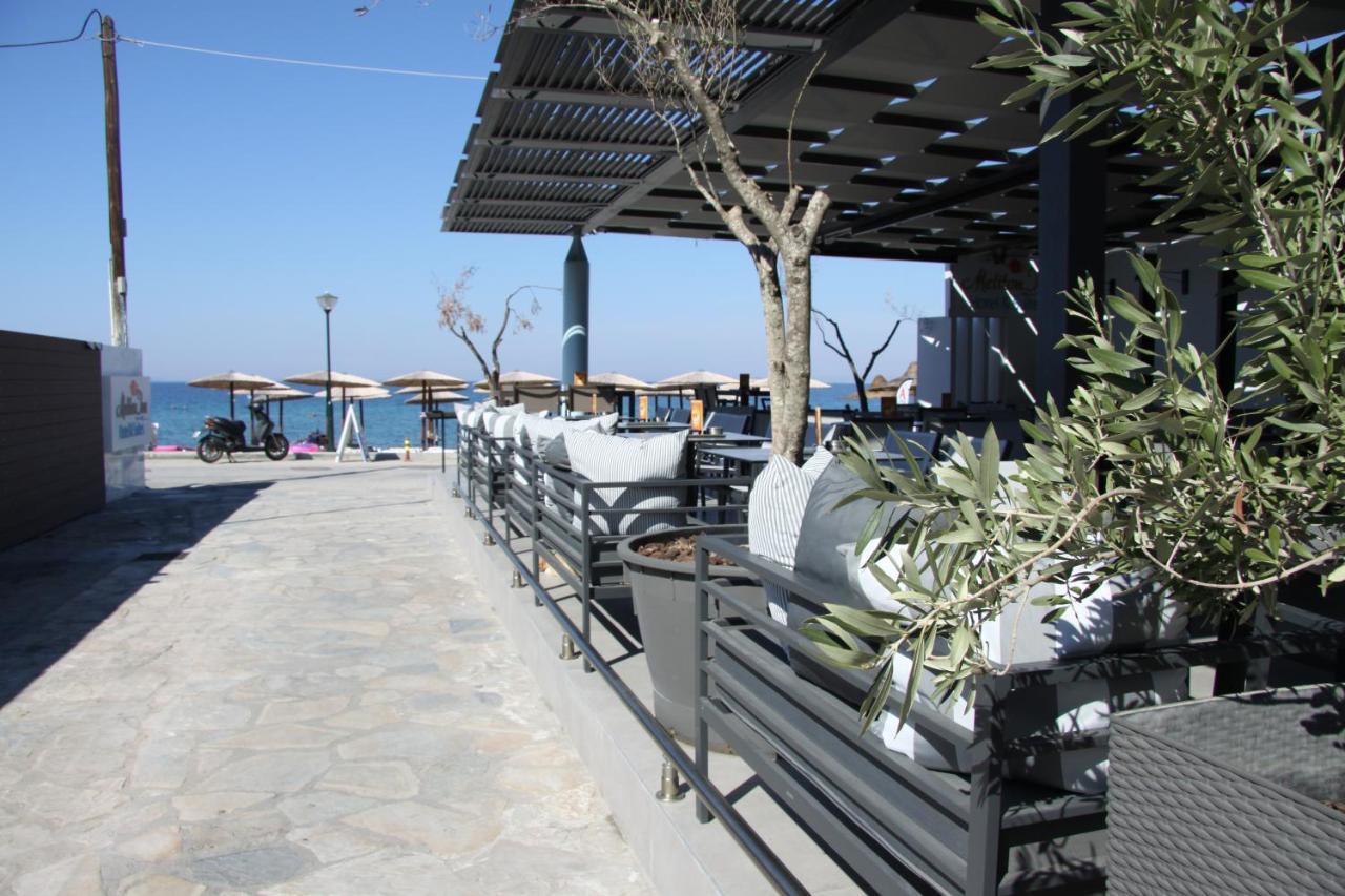 Meliton Inn Hotel & Suites By The Beach Néosz Marmarász Kültér fotó