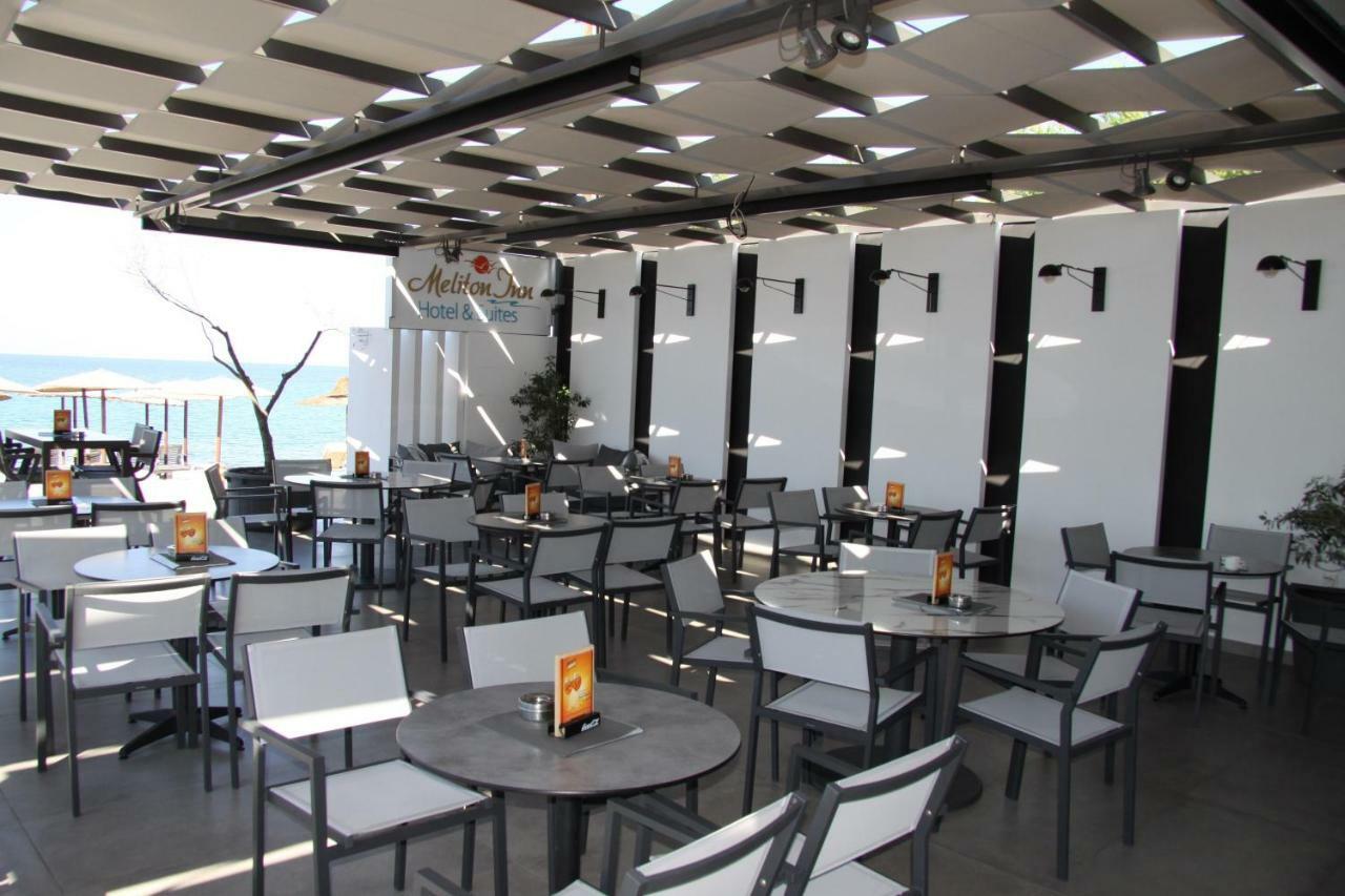 Meliton Inn Hotel & Suites By The Beach Néosz Marmarász Kültér fotó
