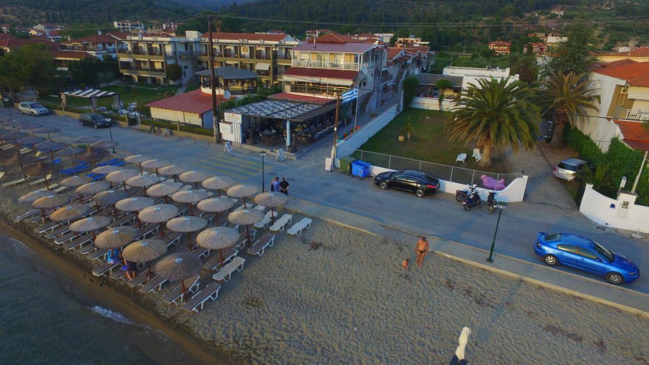 Meliton Inn Hotel & Suites By The Beach Néosz Marmarász Kültér fotó